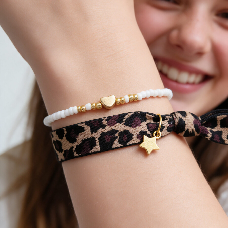 With Love Armband-Set: Wilder Leo-Look trifft auf zarte Eleganz